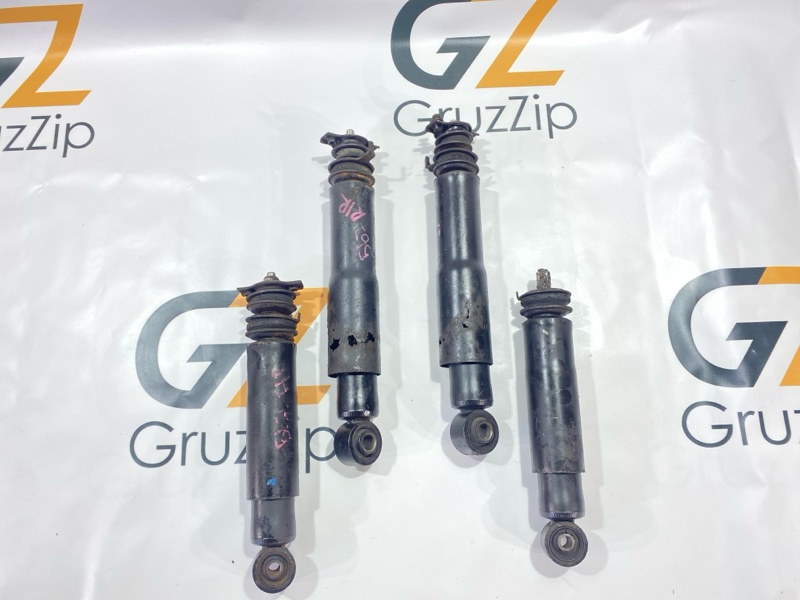 Амортизаторы ( комплект ) Toyota Land Cruiser Cygnus UZJ100W 2UZ-FE 2002 (б/у)