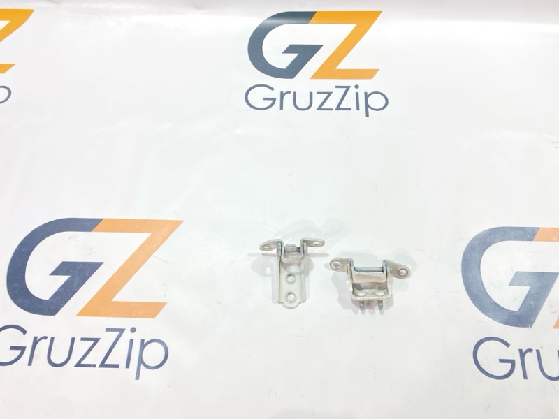 Петля двери Toyota Land Cruiser Cygnus UZJ100W 2UZ-FE 2001 задняя правая (б/у)