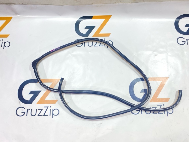 Уплотнитель двери Toyota Land Cruiser Cygnus UZJ100W 2UZ-FE 2001 передний правый (б/у)