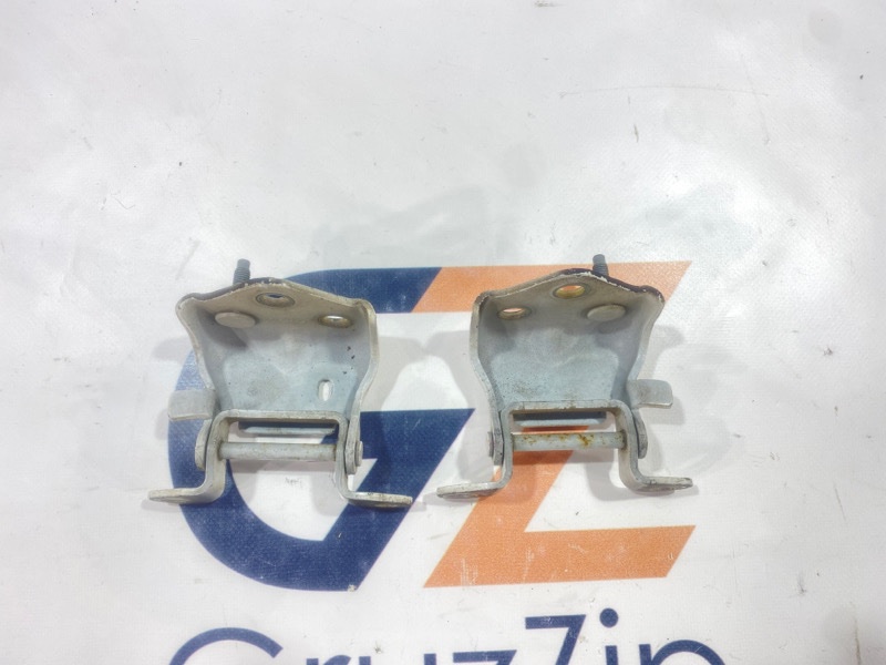 Петля багажника Toyota Land Cruiser UZJ100W 2UZ-FE 2004 (б/у)
