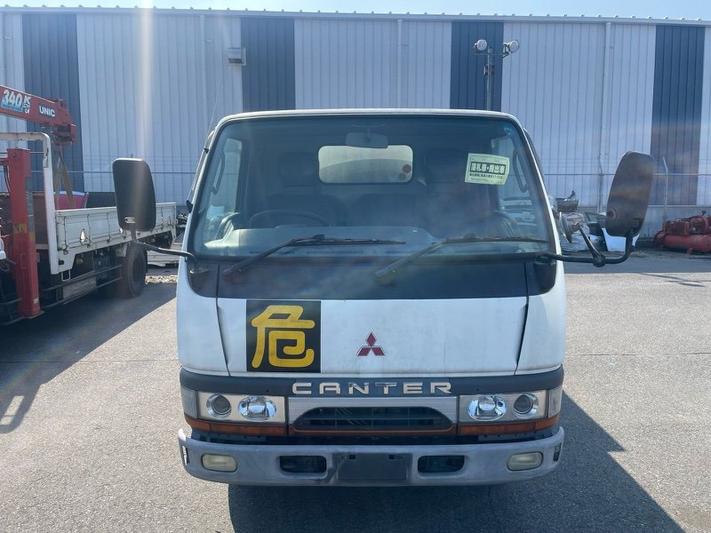 Кабина ( голая ). Mitsubishi Fuso Canter FE568 4D35 1998 (б/у)