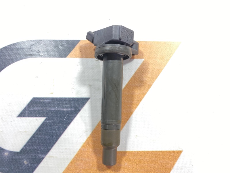 Катушка зажигания Toyota Land Cruiser UZJ100W 2UZ-FE 2004 (б/у)