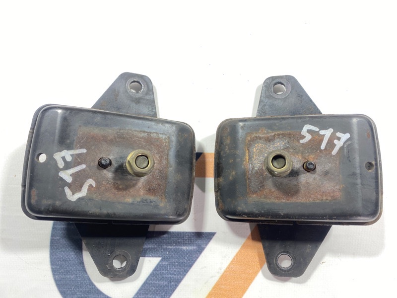 Подушка двигателя Toyota Land Cruiser Cygnus UZJ100W 2UZ-FE 2000 (б/у)