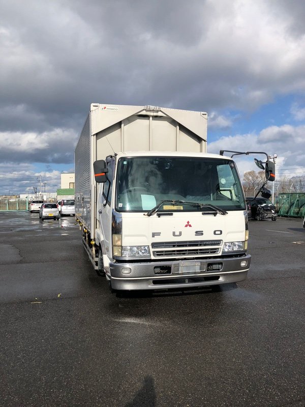 Кабина ( голая ). Mitsubishi Fuso Fighter FK61FL 6M60 (б/у)