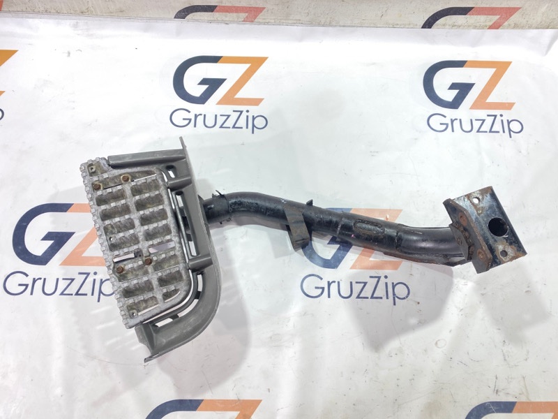 Подножка Isuzu Giga CYJ51W5 6WF1 2004 правая (б/у)