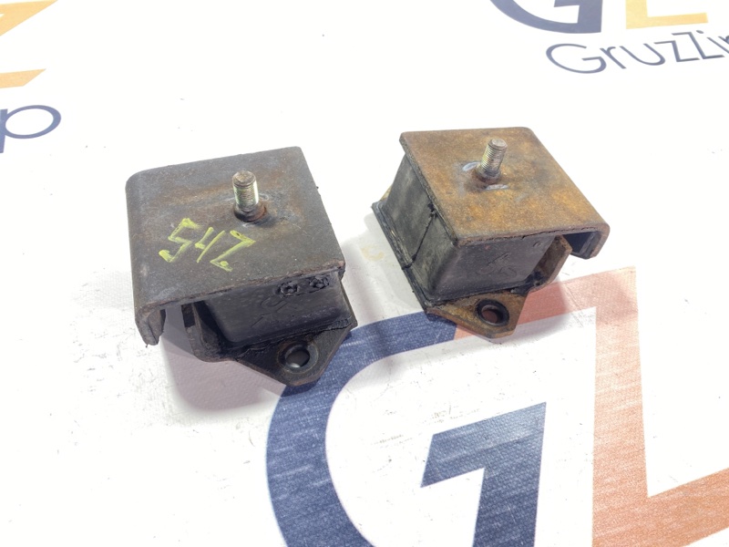 Подушка двигателя Isuzu Forward FRR33 6HH1 1999 (б/у)