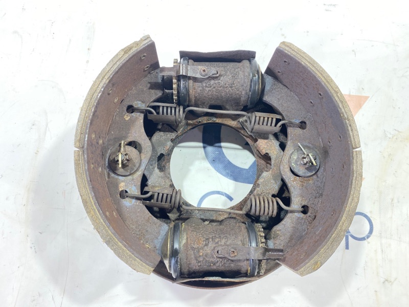 Тормозные колодки Isuzu Forward FRR33 6HH1 1999 (б/у)