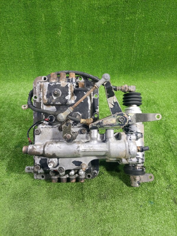 Крышка КПП верхняя Isuzu Forward FRR33 6HH1 1998 (б/у)