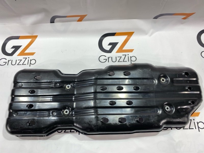 Защита топливного бака Toyota FJ Cruiser GSJ15W 1GR-FE 2011 (б/у)