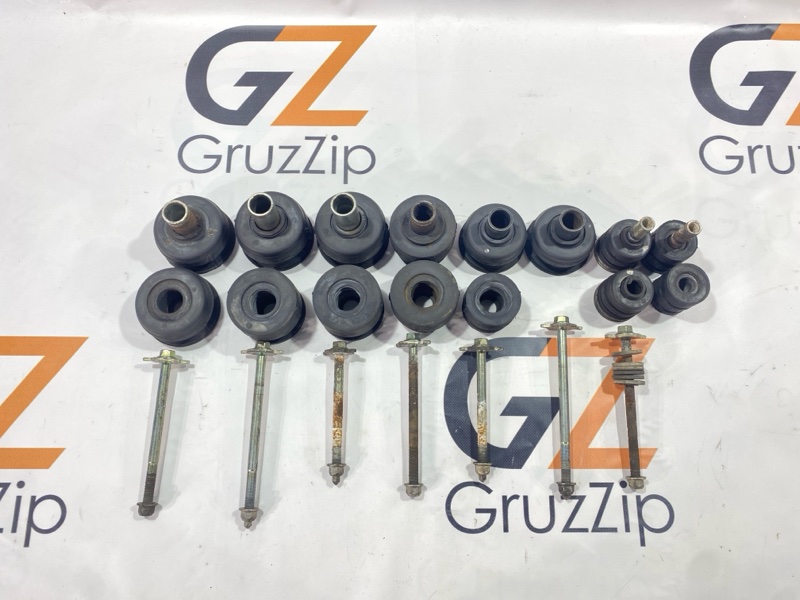 Подушка кузова Toyota Land Cruiser UZJ200W 2UZ-FE 2008 (б/у)