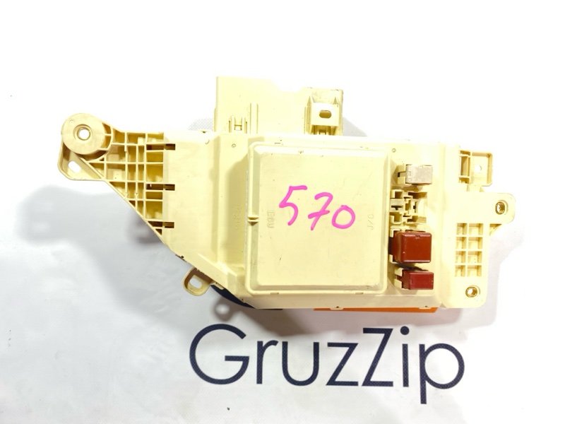 Блок предохранителей салонный Toyota Land Cruiser UZJ100W 2UZ-FE 2004 (б/у)
