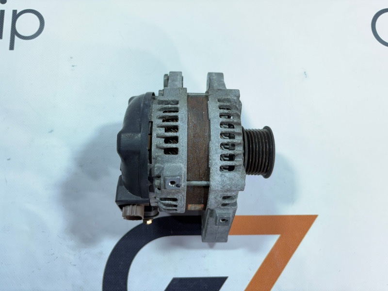 Генератор Toyota Land Cruiser Prado GRJ121W 1GR-FE 2005 (б/у)