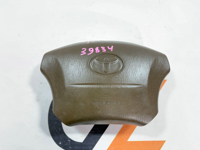 Подушка безопасности водителя Toyota Land Cruiser Cygnus UZJ100W 2UZ-FE 2002 (б/у)