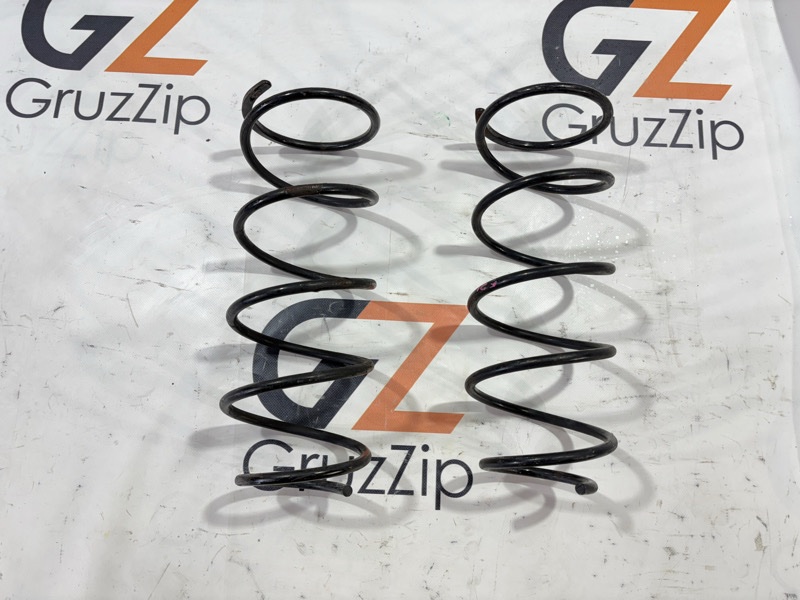 Пружина Toyota Land Cruiser Cygnus UZJ100W 2UZ-FE 2001 задняя (б/у)