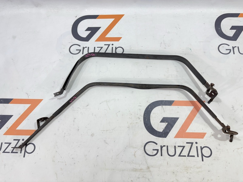 Лента крепления топливного бака Toyota Land Cruiser Cygnus UZJ100W 2UZ-FE 2002 (б/у)