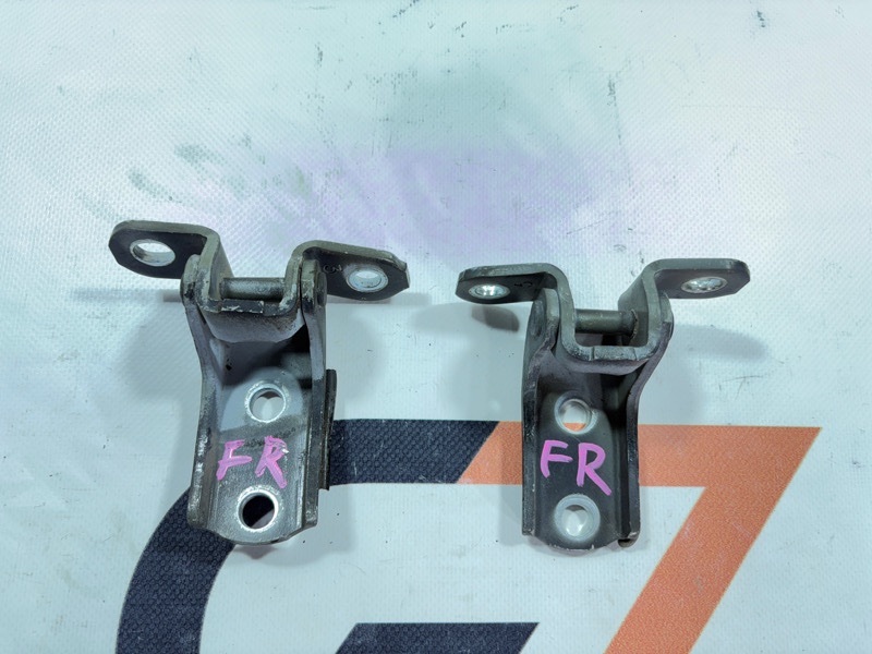 Петля двери Toyota Tundra UCK40 2UZ-FE 2003 передняя правая (б/у)