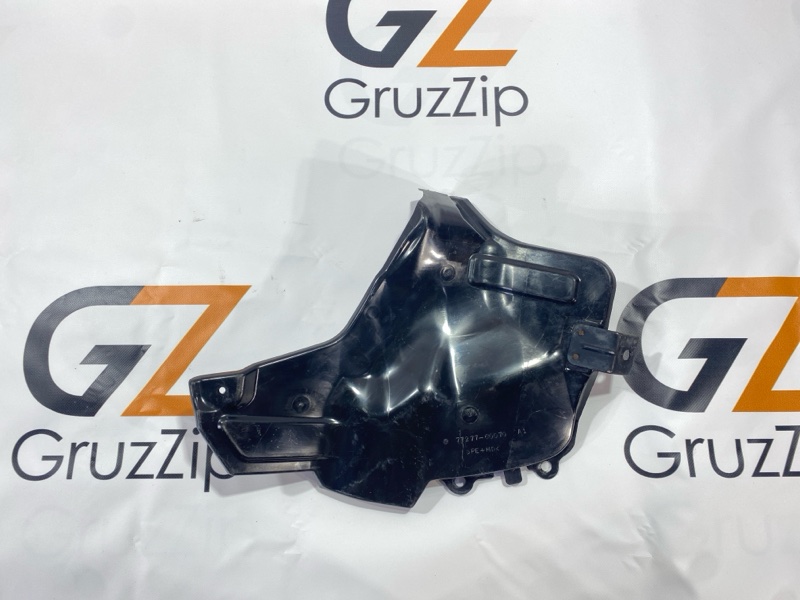 Защита горловины топливного бака Toyota Land Cruiser Cygnus UZJ100W 2UZ-FE 2001 задняя левая (б/у)