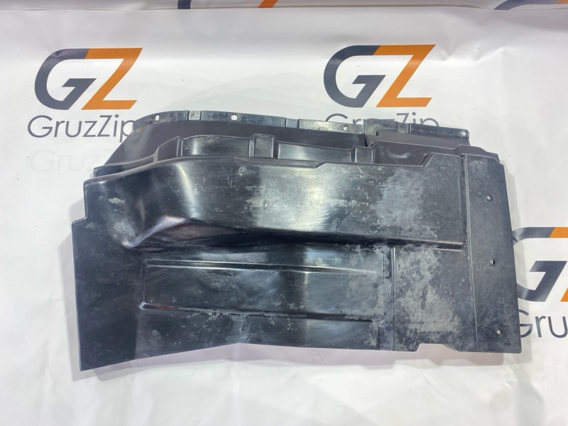 Подкрылок Isuzu Forward FRR33K4 6HH1 1997 правый (б/у)