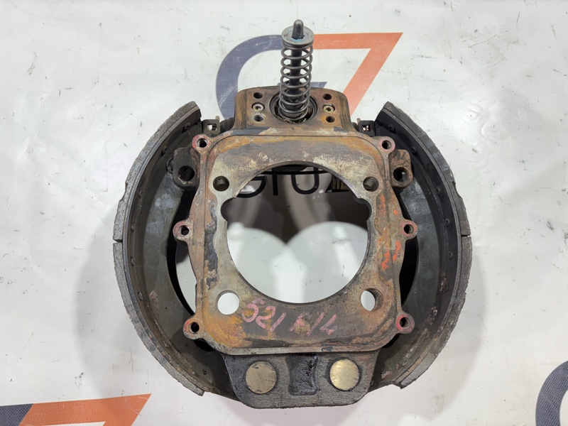 Тормозные колодки Isuzu Giga CYJ77W6 6UZ1 2006 переднее левое (б/у)
