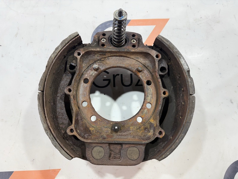 Тормозные колодки Isuzu Giga CYJ77W8 6UZ1 2007 заднее правое (б/у)