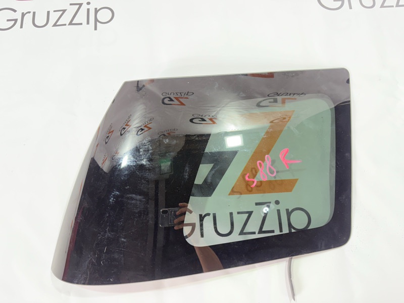 Стекло собачника Toyota FJ Cruiser GSJ15 1GR-FE 2008 правое (б/у)