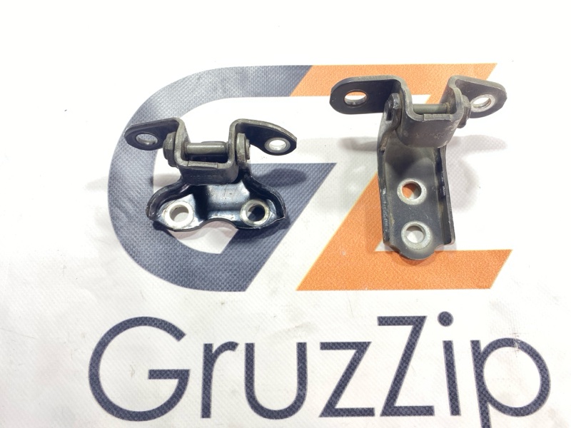 Петля двери Toyota 4Runner UZN215L 2UZ-FE 2004 задняя правая (б/у)