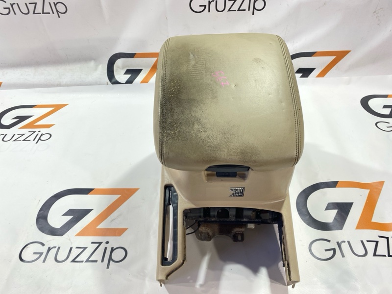 Бардачок между сидений Toyota Land Cruiser Cygnus UZJ100W 2UZ-FE 2002 (б/у)