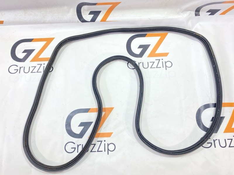 Уплотнитель двери багажника Toyota 4Runner UZN215L 2UZ-FE 2004 (б/у)