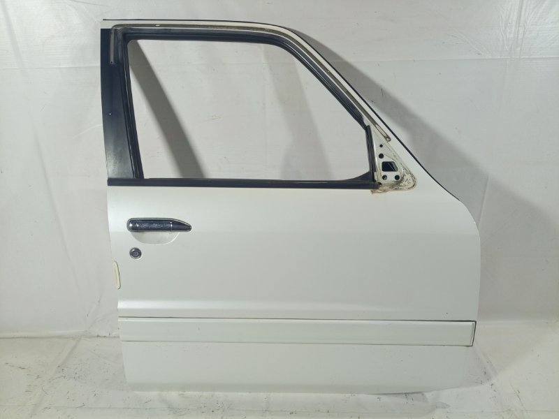 Дверь Nissan Safari WGY61 TB45E 1998 передняя правая (б/у)