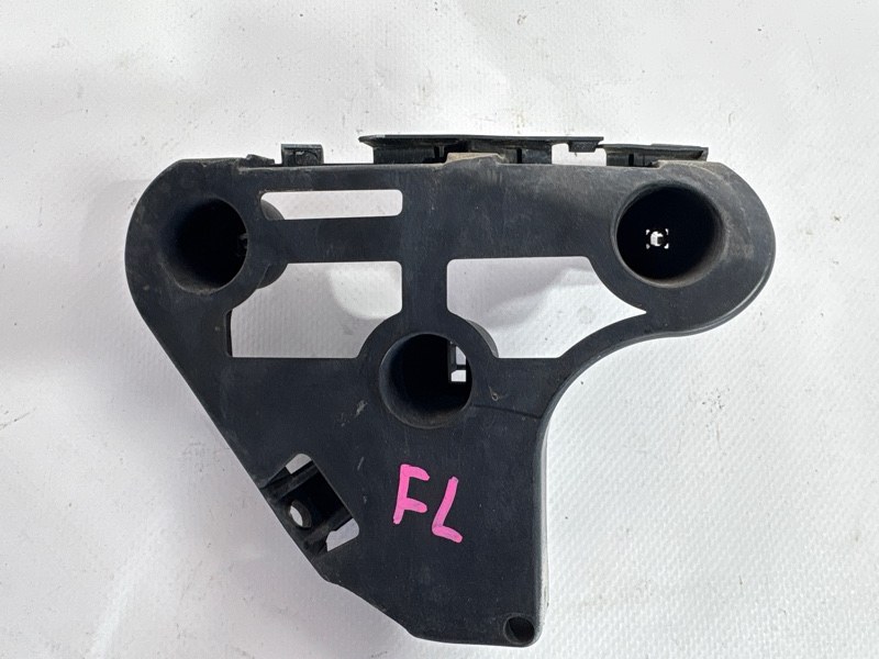 Крепление бампера Toyota Tundra USK56L 3UR-FE 2007 переднее левое (б/у)