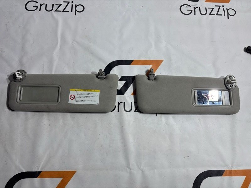 Козырек солнцезащитный Toyota Land Cruiser UZJ200W 2UZ-FE 2008 (б/у)