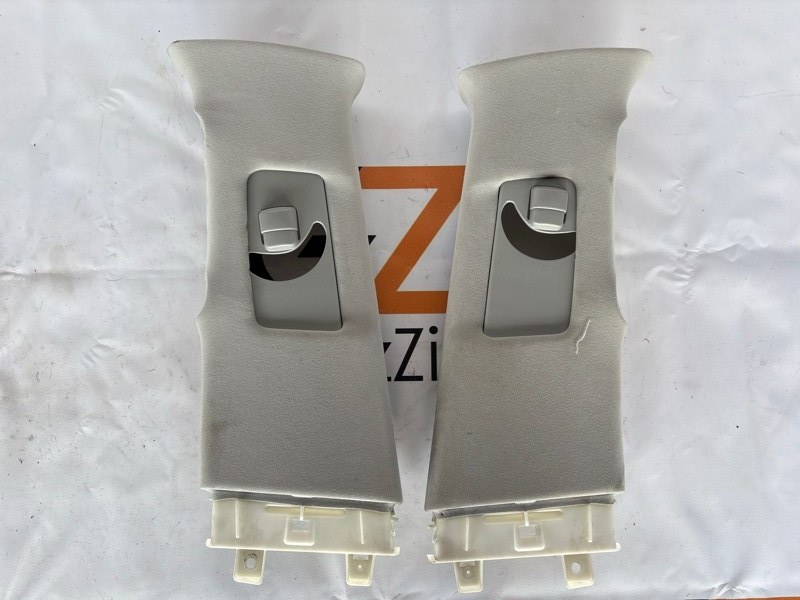 Пластик стойки Toyota Land Cruiser UZJ200W 2UZ-FE 2008 (б/у)