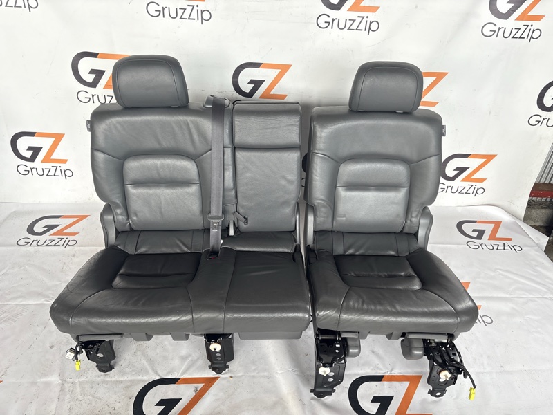 Сидение Toyota Land Cruiser UZJ200W 2UZ-FE 2008 заднее (б/у)