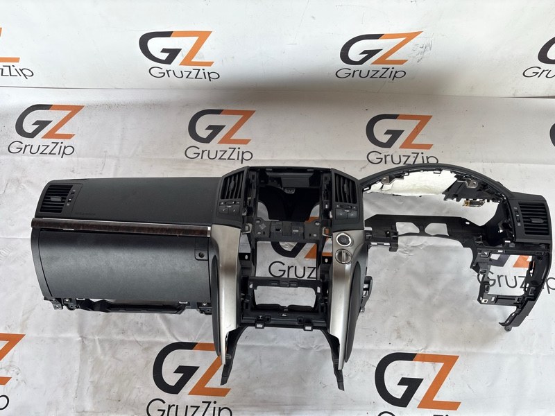 Торпедо Toyota Land Cruiser UZJ200W 2UZ-FE 2008 (б/у)