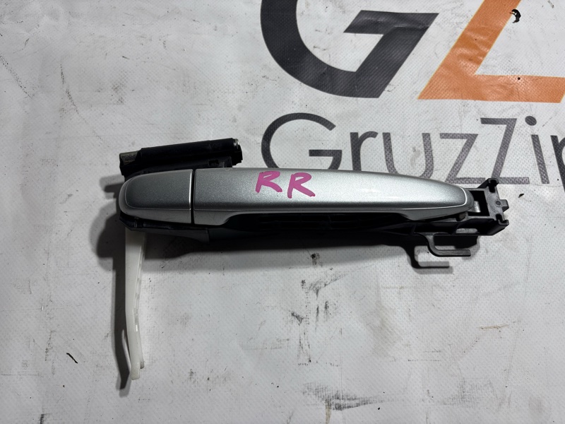 Ручка двери внешняя Toyota Land Cruiser Prado GRJ121W 1GR-FE 2005 задняя правая (б/у)