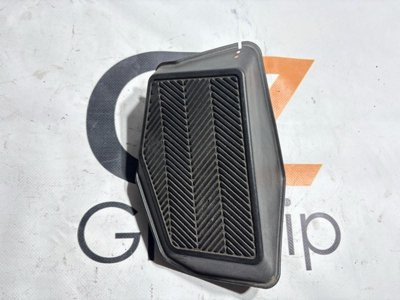 Подставка под ногу Toyota Land Cruiser Prado GRJ121W 1GR-FE 2005 (б/у)
