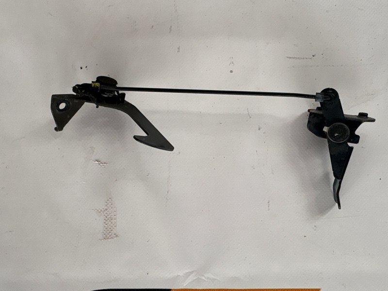 Замок капота Toyota Land Cruiser Prado GRJ121W 1GR-FE 2005 (б/у)