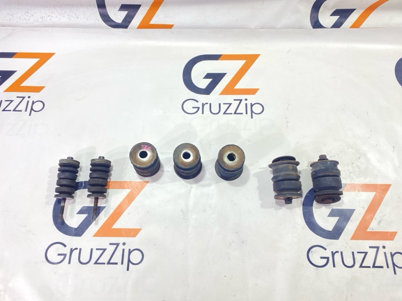 Подушка кузова Toyota FJ Cruiser GSJ15 1GR-FE 2008 (б/у)