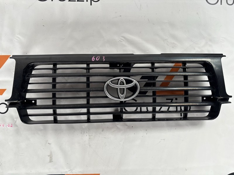 Решетка радиатора Toyota Land Cruiser HDJ81V 1HD-T 1993 (б/у)