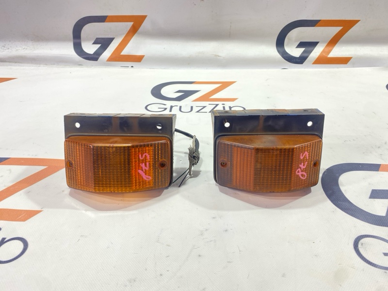 Поворотник Nissan Diesel Condor PK25A FE6T 2003 (б/у)