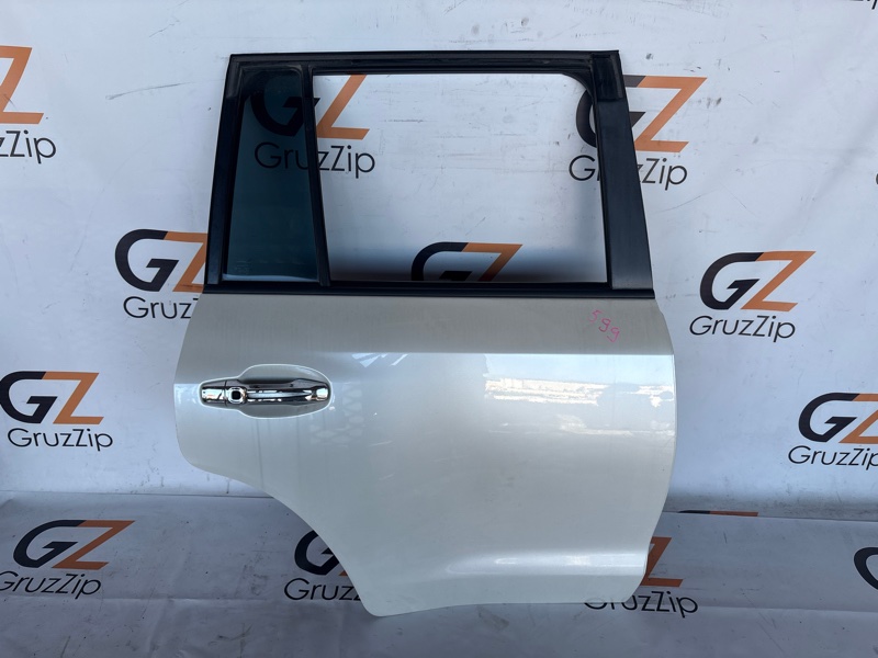 Дверь Toyota Land Cruiser UZJ200W 2UZ-FE 2008 задняя правая (б/у)