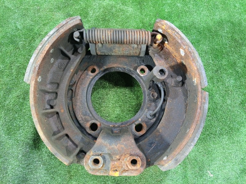 Тормозные колодки Isuzu Giga CYL50 6WA1 1998 переднее (б/у)
