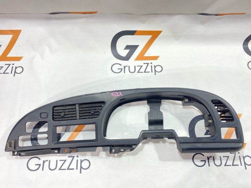 Консоль панели приборов Isuzu Giga CYJ77W6 6UZ1 2006 (б/у)