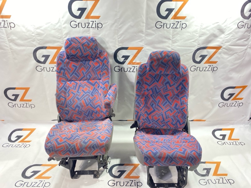 Комплект сидений Isuzu Giga CYJ77W6 6UZ1 2006 (б/у)