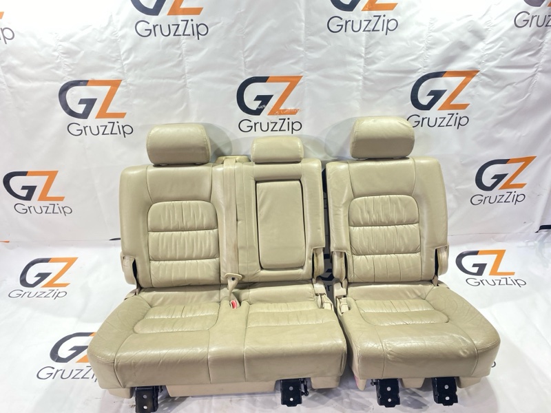 Комплект сидений Toyota Land Cruiser Cygnus UZJ100W 2UZ-FE 2000 задний (б/у)