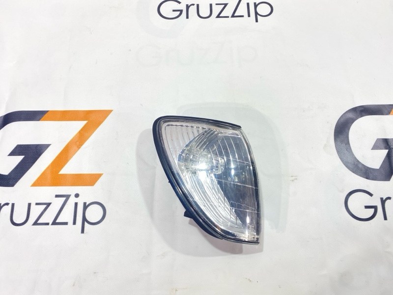 Габарит Toyota Land Cruiser Cygnus UZJ100W 2UZ-FE 2000 передний правый (б/у)