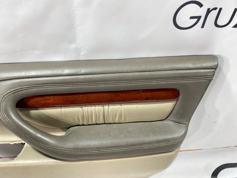 Дверная карта Toyota Land Cruiser Cygnus UZJ100W 2UZ-FE 2000 задняя правая (б/у) Дверная карта Toyota Land Cruiser Cygnus UZJ100W 2UZ-FE 2000 задняя правая (б/у)