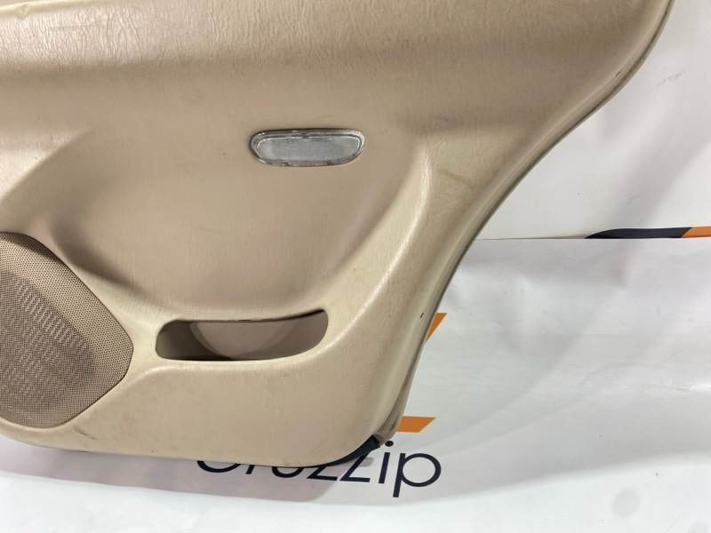 Дверная карта Toyota Land Cruiser Cygnus UZJ100W 2UZ-FE 2000 задняя правая (б/у) Дверная карта Toyota Land Cruiser Cygnus UZJ100W 2UZ-FE 2000 задняя правая (б/у)