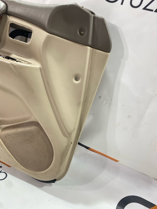 Дверная карта Toyota Land Cruiser Cygnus UZJ100W 2UZ-FE 2000 передняя левая (б/у) Дверная карта Toyota Land Cruiser Cygnus UZJ100W 2UZ-FE 2000 передняя левая (б/у)
