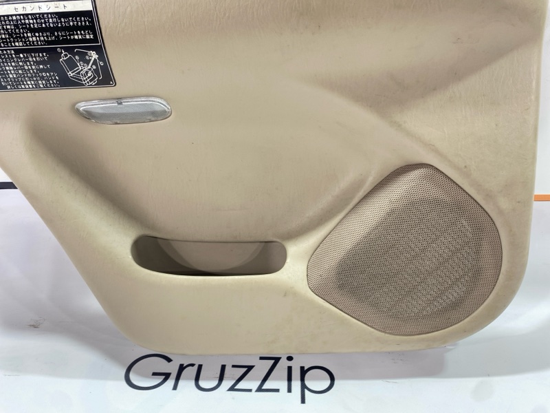 Дверная карта Toyota Land Cruiser Cygnus UZJ100W 2UZ-FE 2000 задняя левая (б/у) Дверная карта Toyota Land Cruiser Cygnus UZJ100W 2UZ-FE 2000 задняя левая (б/у)